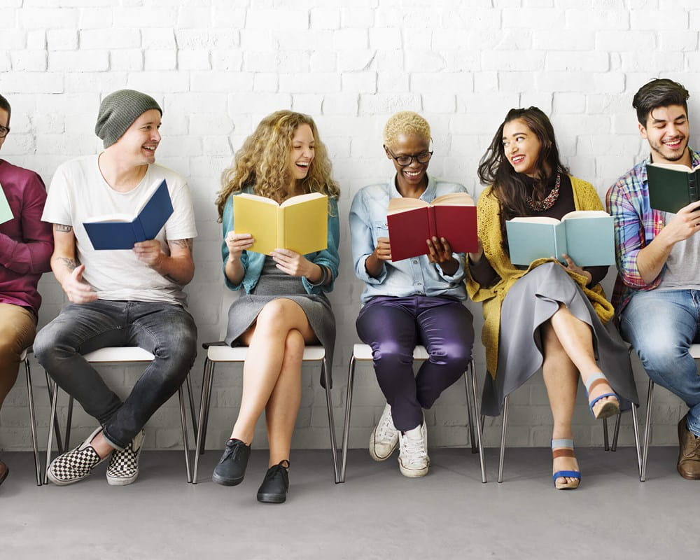 People reading